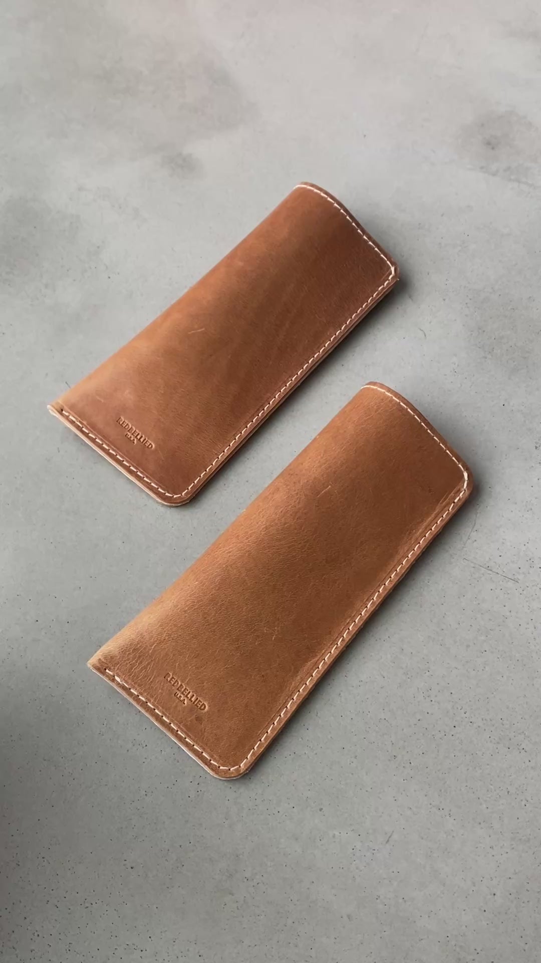 
                  
                    Load and play video in Gallery viewer, Horween Lined Leather Eyeglass Case
                  
                